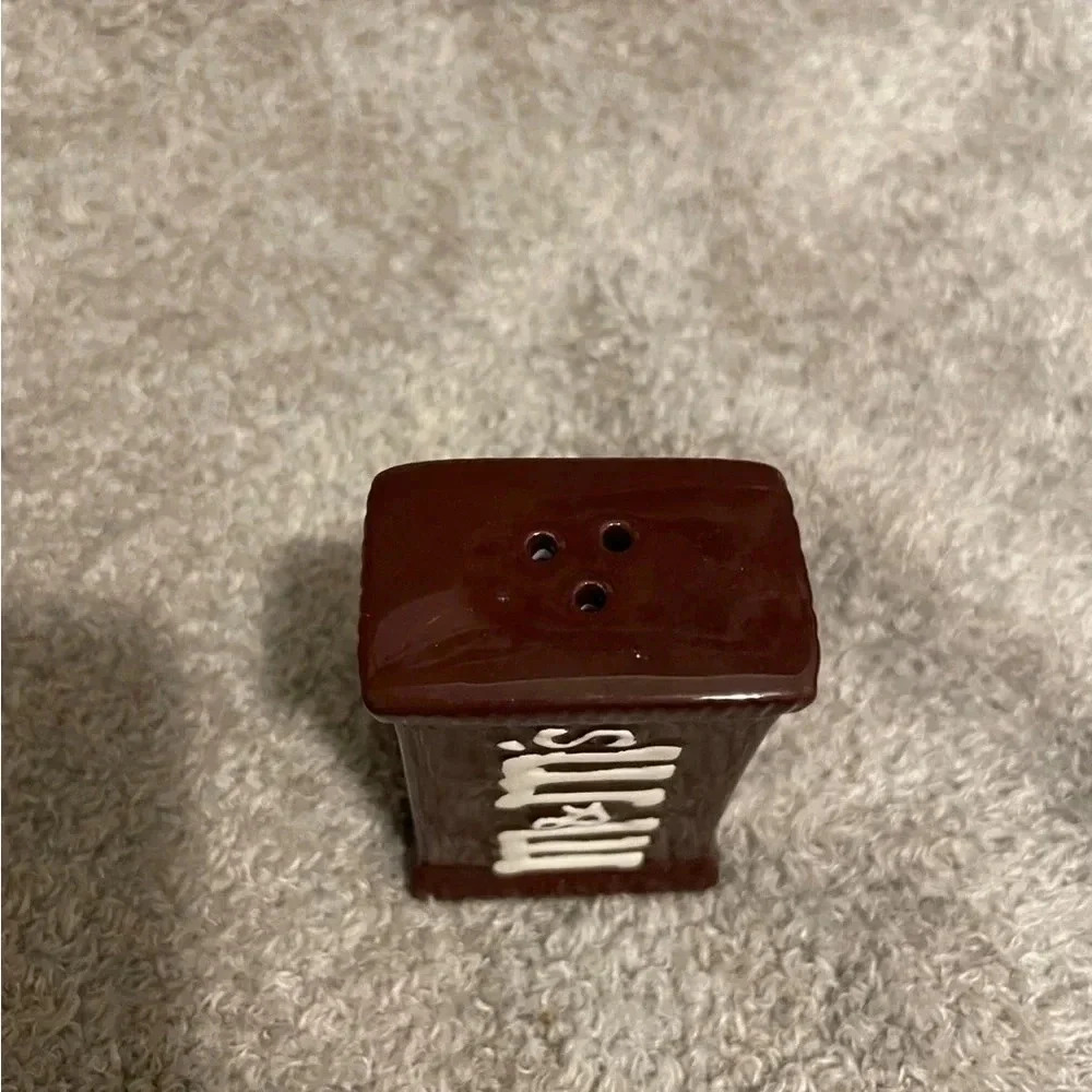 M&M salt shaker - Picture 2 of 5